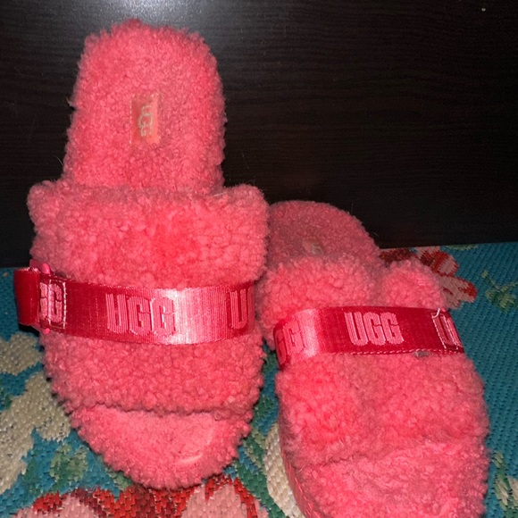 UGG Fluffita Slides/Slippers Size 7 like NEW w/box - Picture 9 of 9